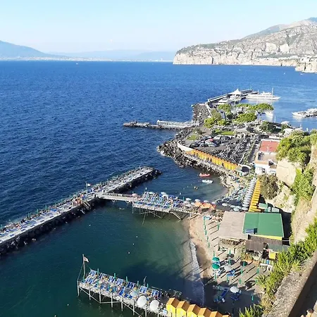 לינה וארוחת בוקר Giulia Bb 3*